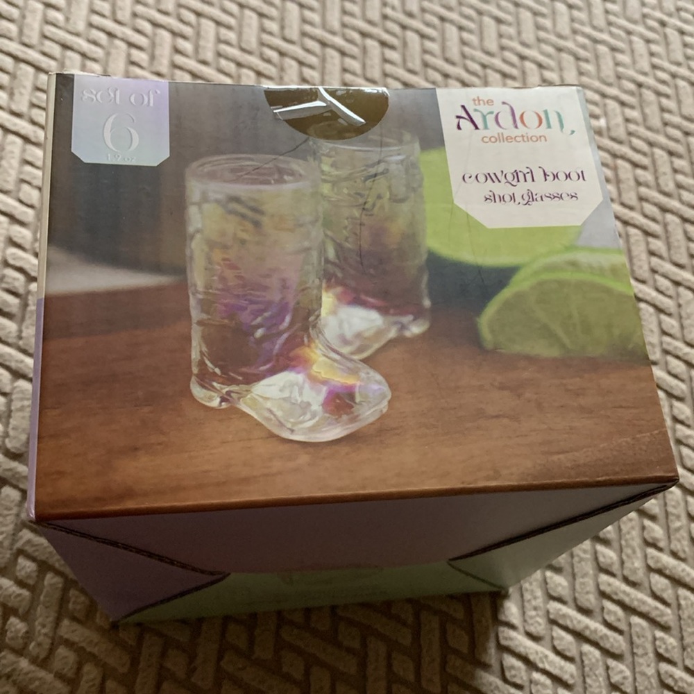 COPY - The Ardon Collection cowgirl shot glasses set of six nwt